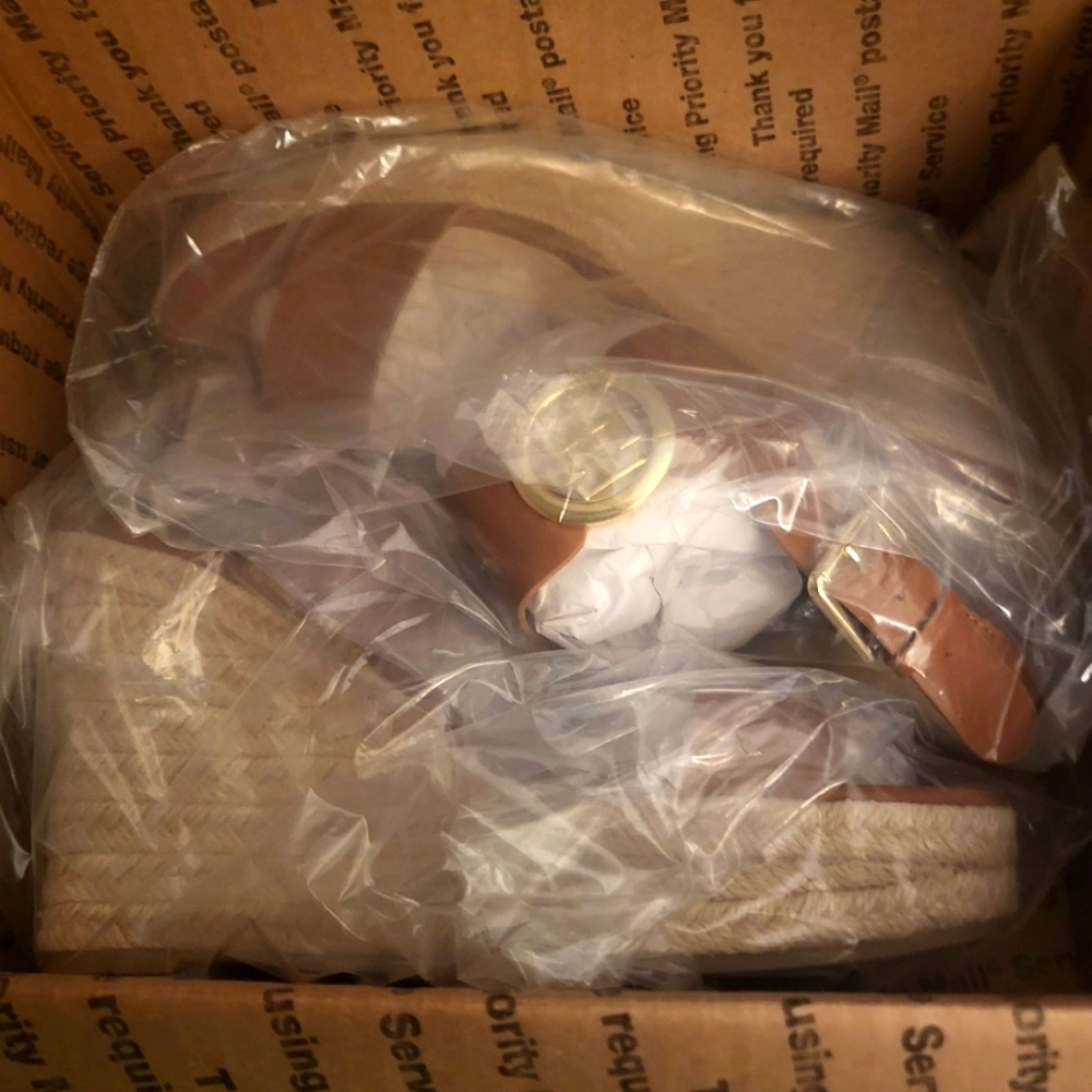 Tommy Hilfiger Kahdy Wedge Sandals - Picture 9 of 9